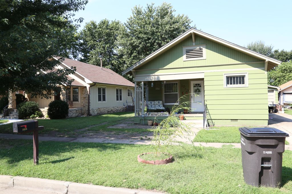 1025 N B St, Arkansas City, KS 67005 Trulia