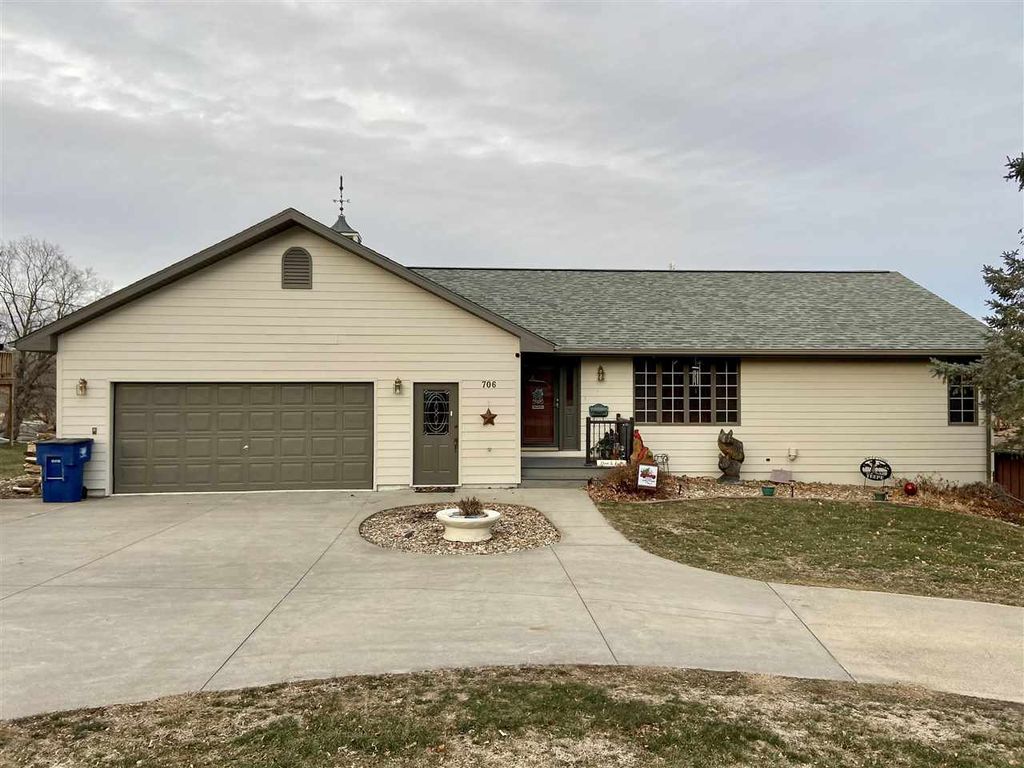 706 4th St NW, Nora Springs, IA 50458 Trulia