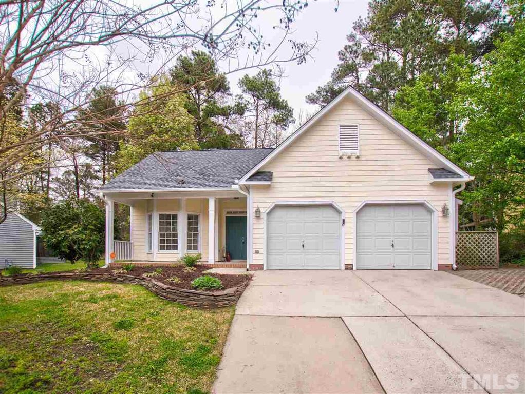 4 Brevard Ct, Durham, NC - 3 Bed, 2 Bath Single-Family Home - 24 Photos