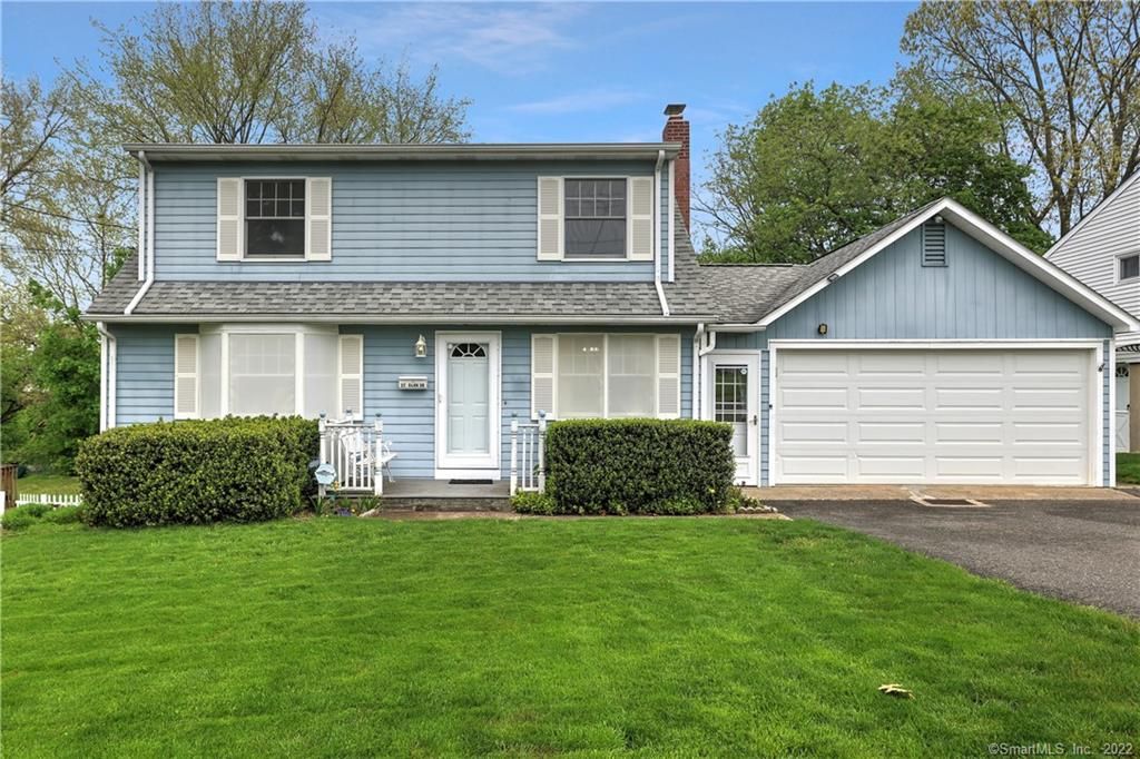 21 Alan Dr, Ansonia, CT 06401