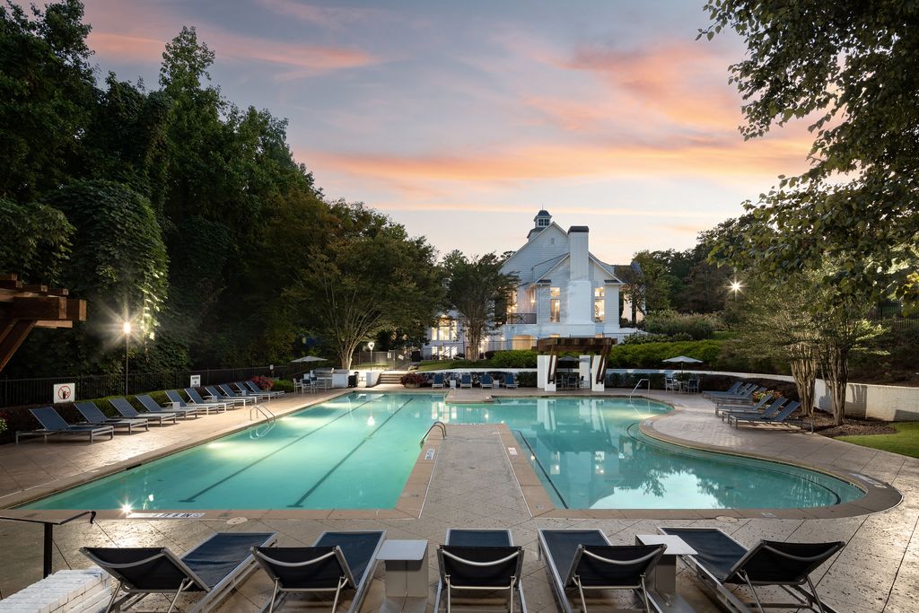 7785 Roswell Rd, Atlanta, GA 30350