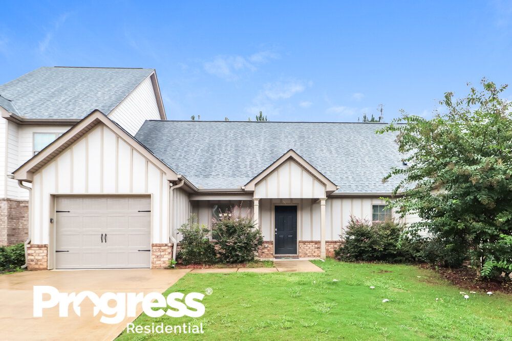 177 Colony Park Ln, Locust Grove, GA 30248