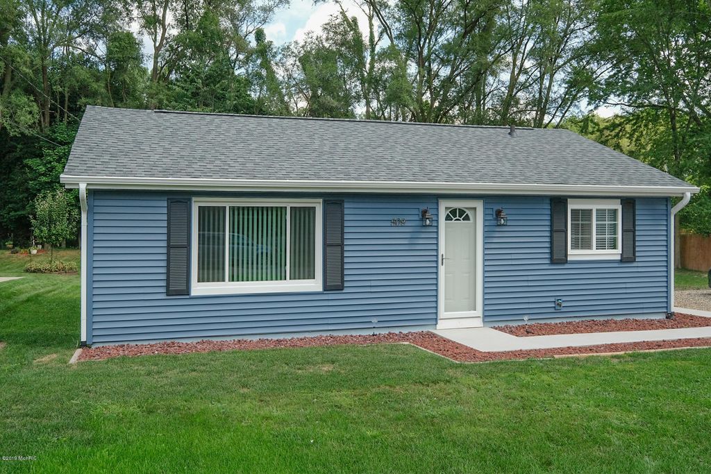 509 Della St, Portage, MI 49002