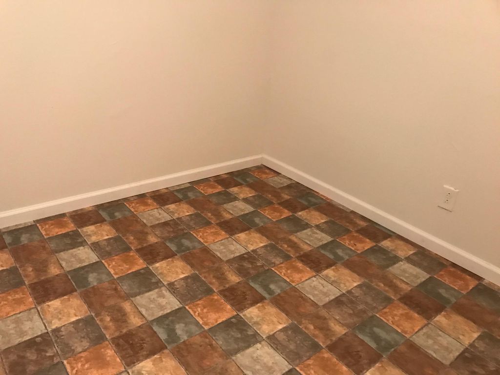 212 Rayfield Wright St #1G, Fort Valley, GA 31030