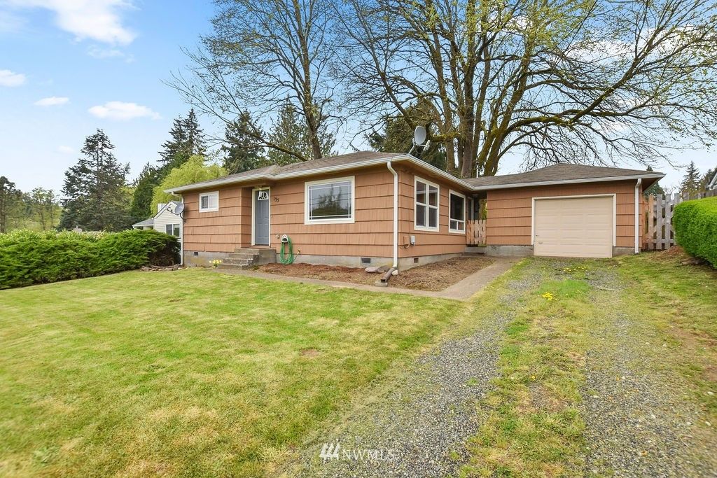135 Mountain View Dr, Longview, WA 98632