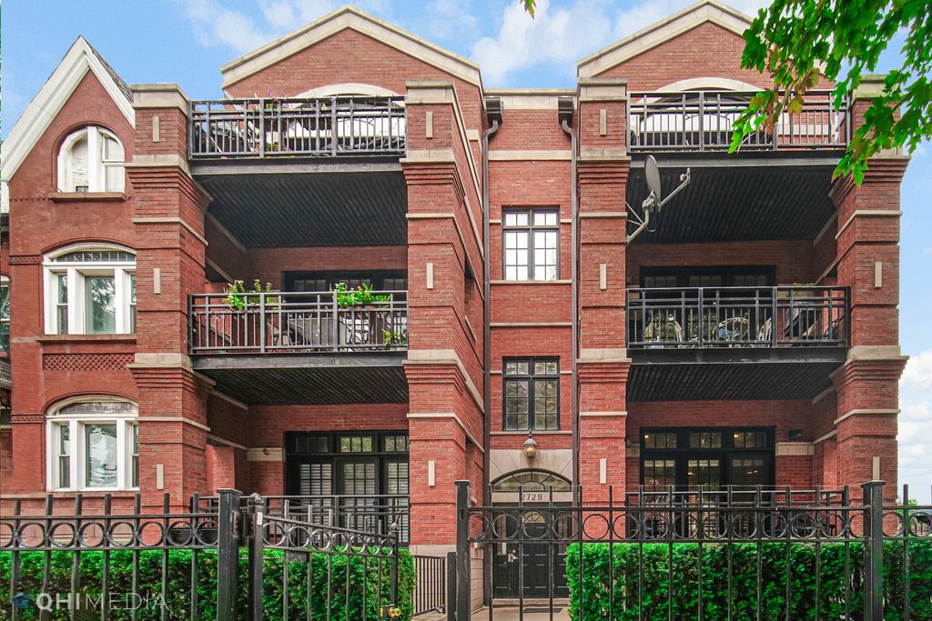 2729 N Sheffield Ave #1S, Chicago, IL 60614