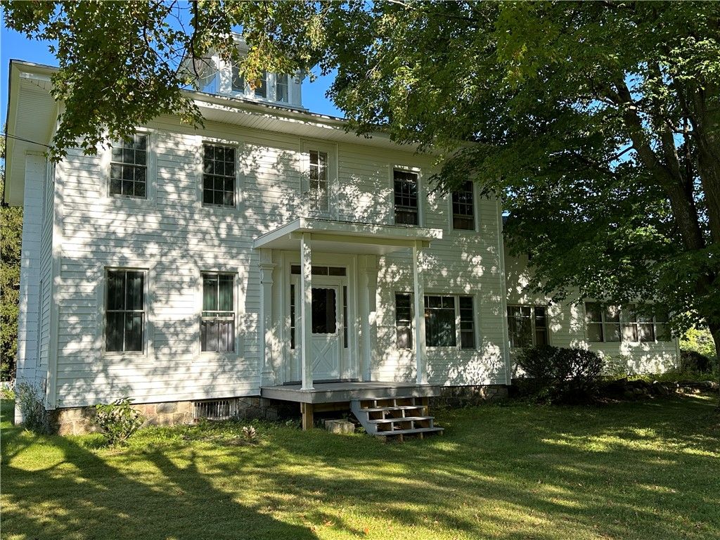 6469 State Route 64, Naples, NY 14512