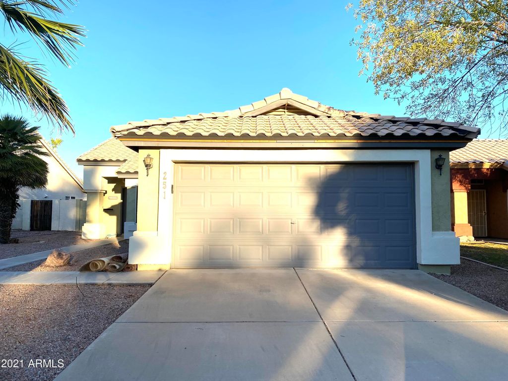 251 S Springs Dr, Chandler, AZ 85225