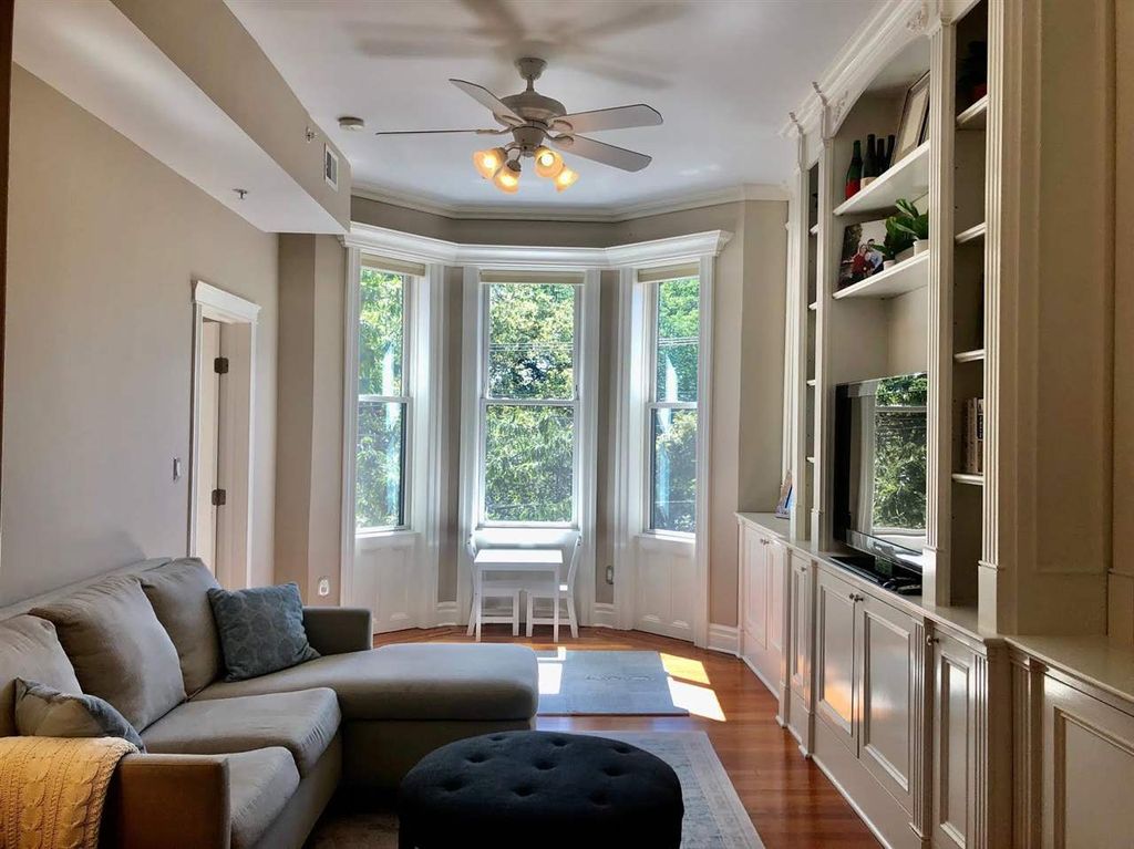 1022 Hudson St #3, Hoboken, NJ 07030