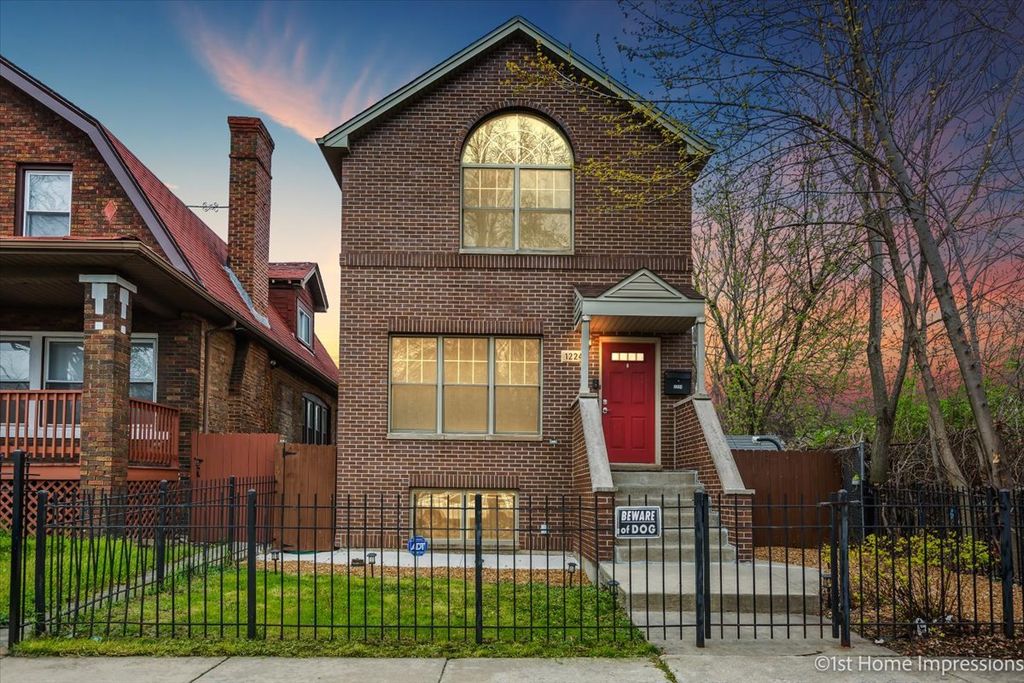 1224 E 72nd Pl, Chicago, IL 60619