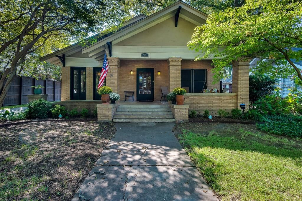 711 Skillman St, Dallas, TX 75214