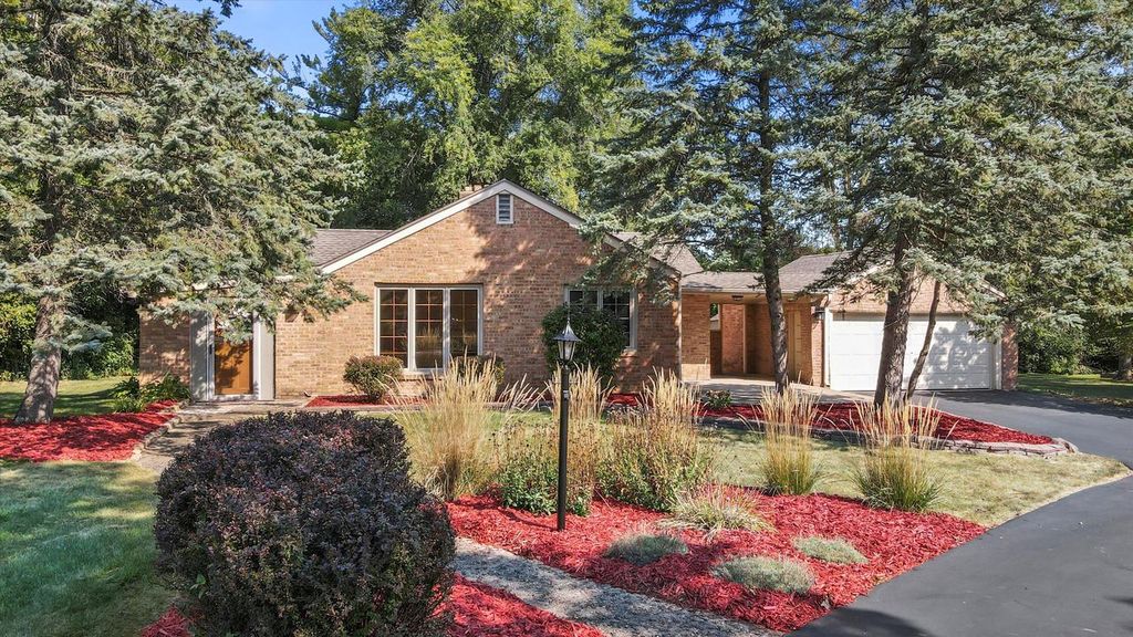 13730 Tremont STREET, Brookfield, WI 53005