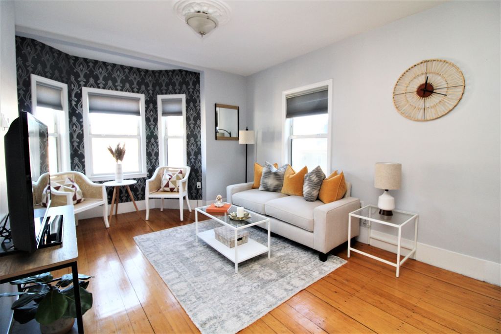 26 Armstrong St #3, Jamaica Plain, MA 02130