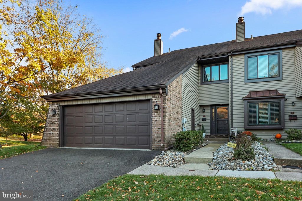 1 Farmington Pl, Newtown, PA 18940 See Est. Value, Schools & More