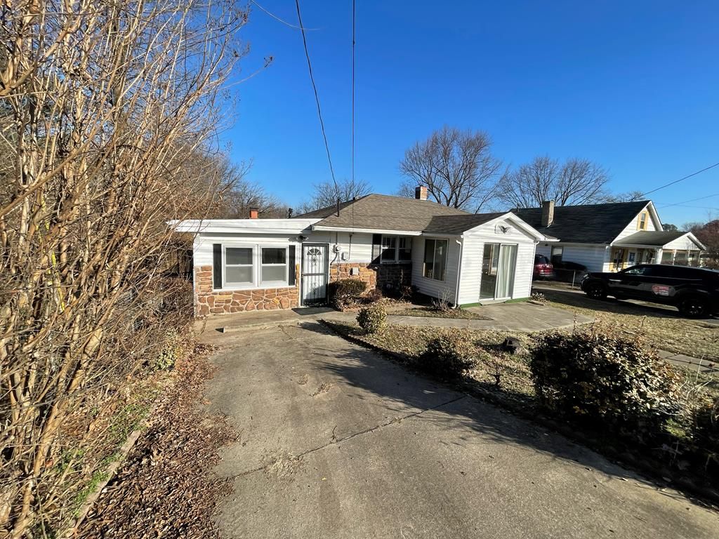 2513 Highway 60 E, Henderson, KY 42420