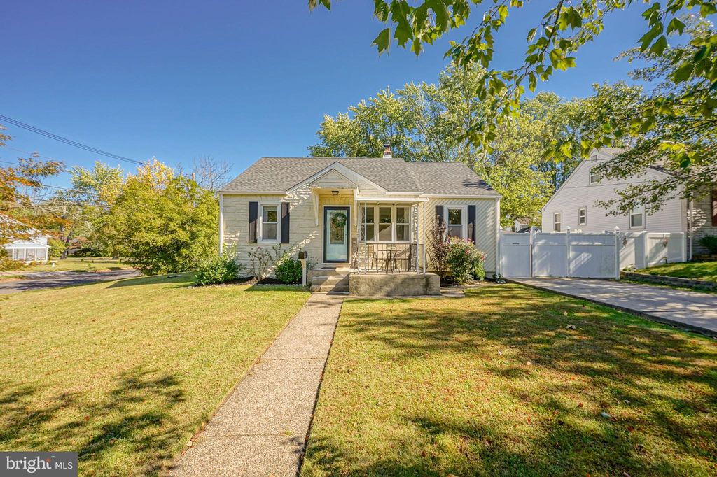 129 Philmar Ave, Cherry Hill, NJ 08003
