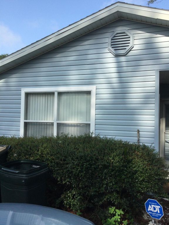 1528 Jordan St, Atlantic Beach, FL 32233