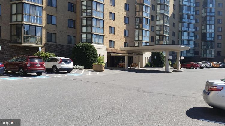 3310 N Leisure World Blvd #219, Silver Spring, MD 20906