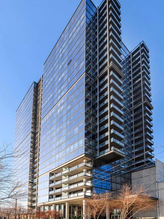 860 W Blackhawk St #2104, Chicago, IL 60642