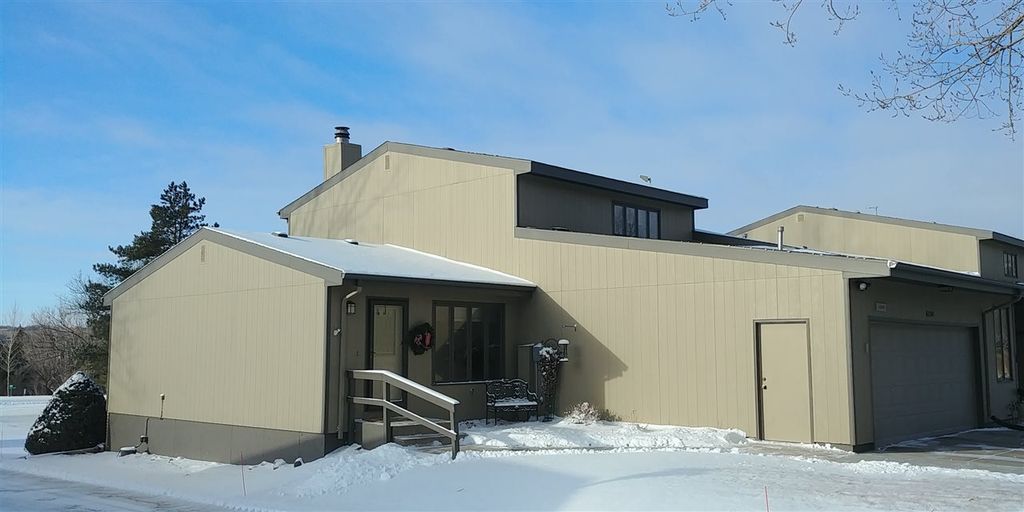 6714 County Road 15 W, Minot, ND 58703
