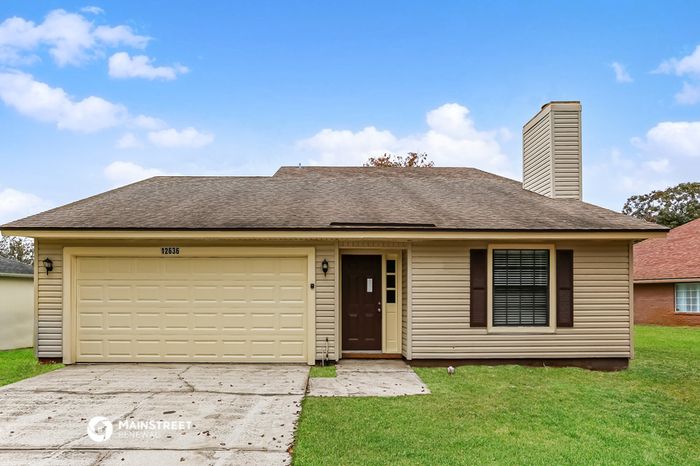 12636 Misty Mountain Dr E, Jacksonville, FL 32225