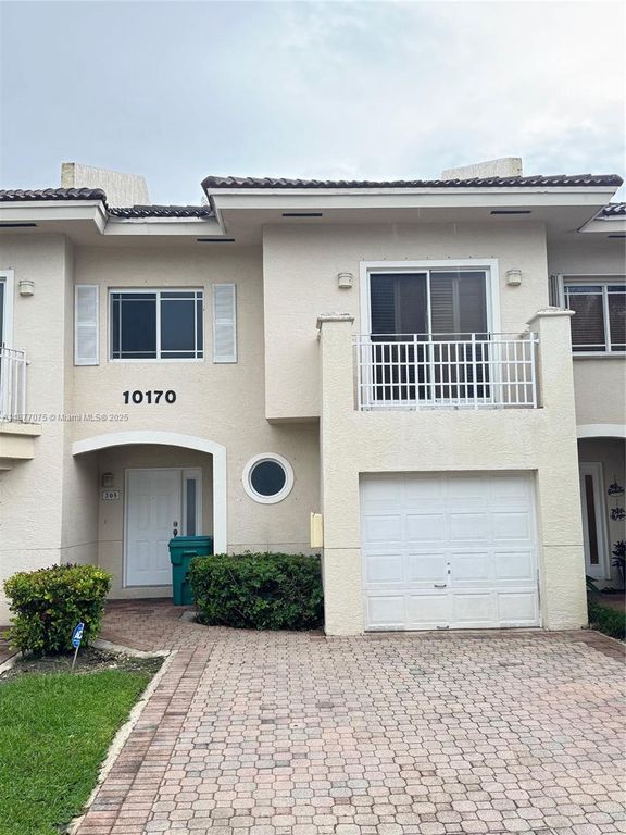 10170 SW 88th St #3, Miami, FL 33176
