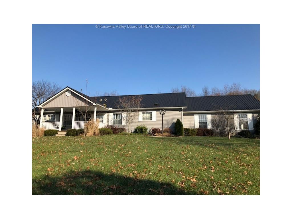 2758 Greenhills Rd, Ravenswood, WV 26164