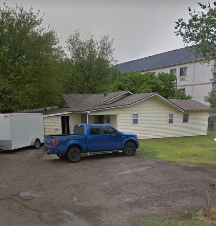 301 28th St, Canyon, TX 79015