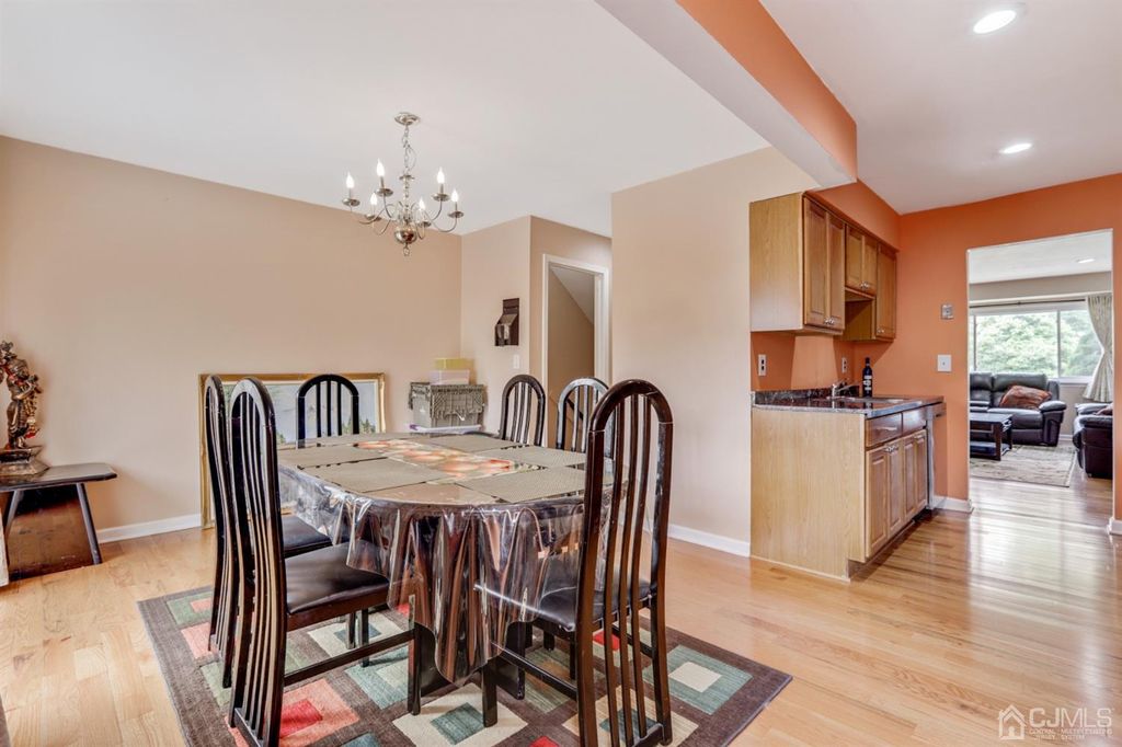 14 Quincy Cir, Dayton, NJ 08810 2 Bed, 2 Bath Townhouse MLS