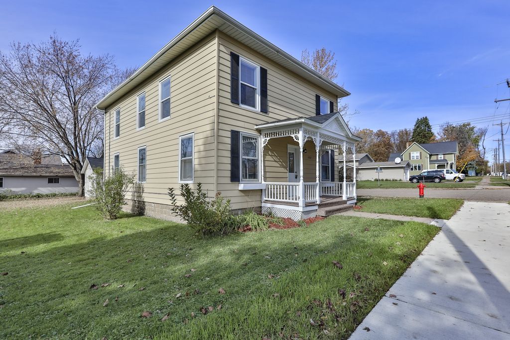 1020 11th Ave, Baldwin, WI 54002 Trulia
