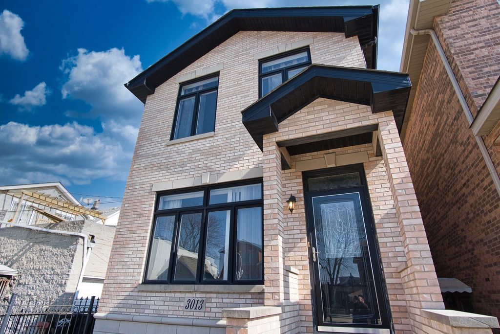 3013 S Loomis St, Chicago, IL 60608
