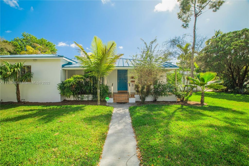 312 NE 90th St, El Portal, FL 33138