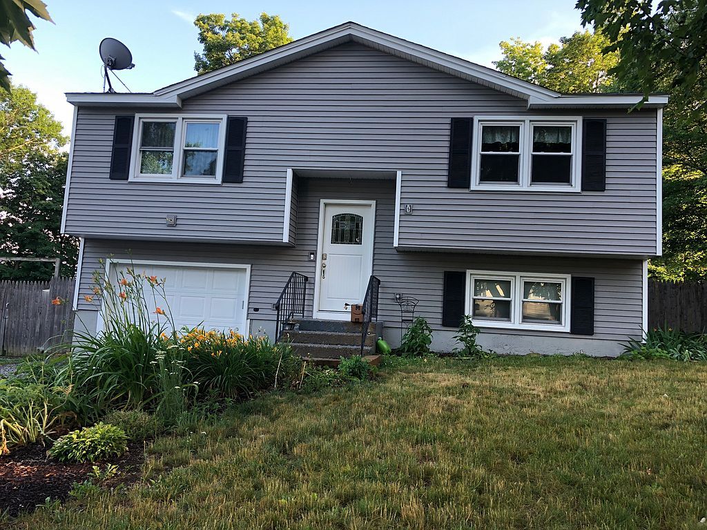 57 Settlers Ln, Torrington, CT 06790