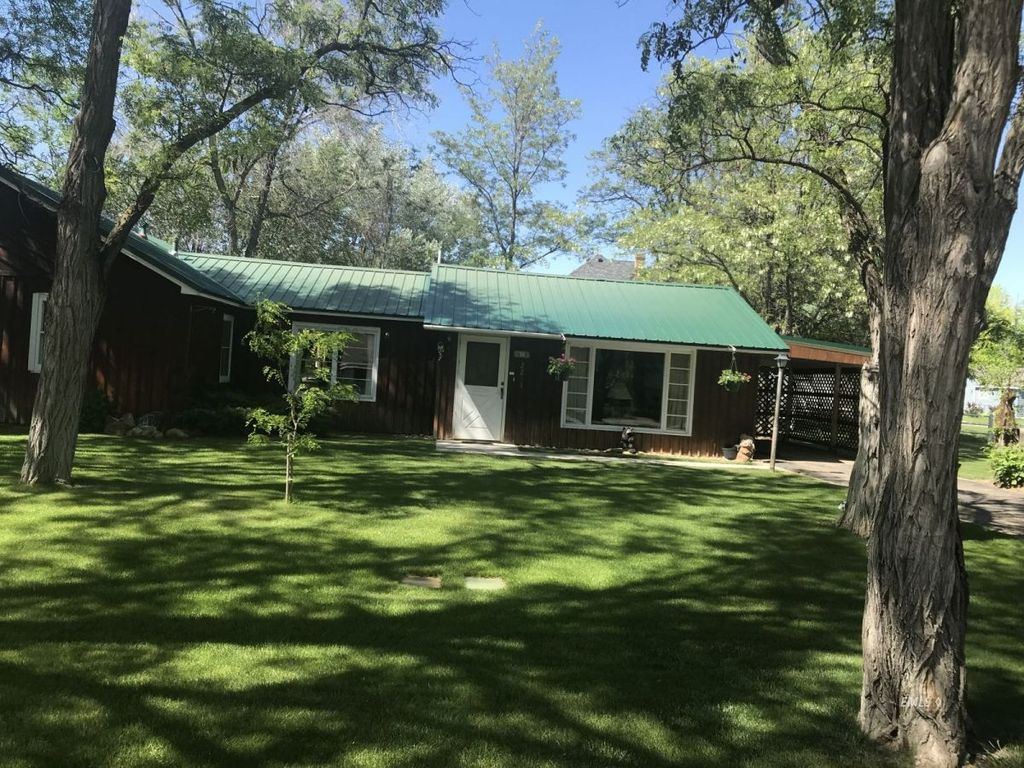 2211 Stower St, Miles City, MT 59301 Trulia