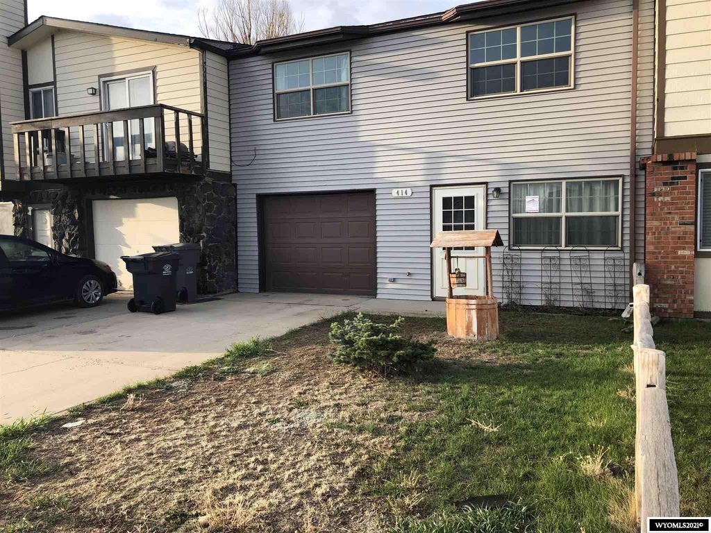 414 E Miller St, Rawlins, WY 82301
