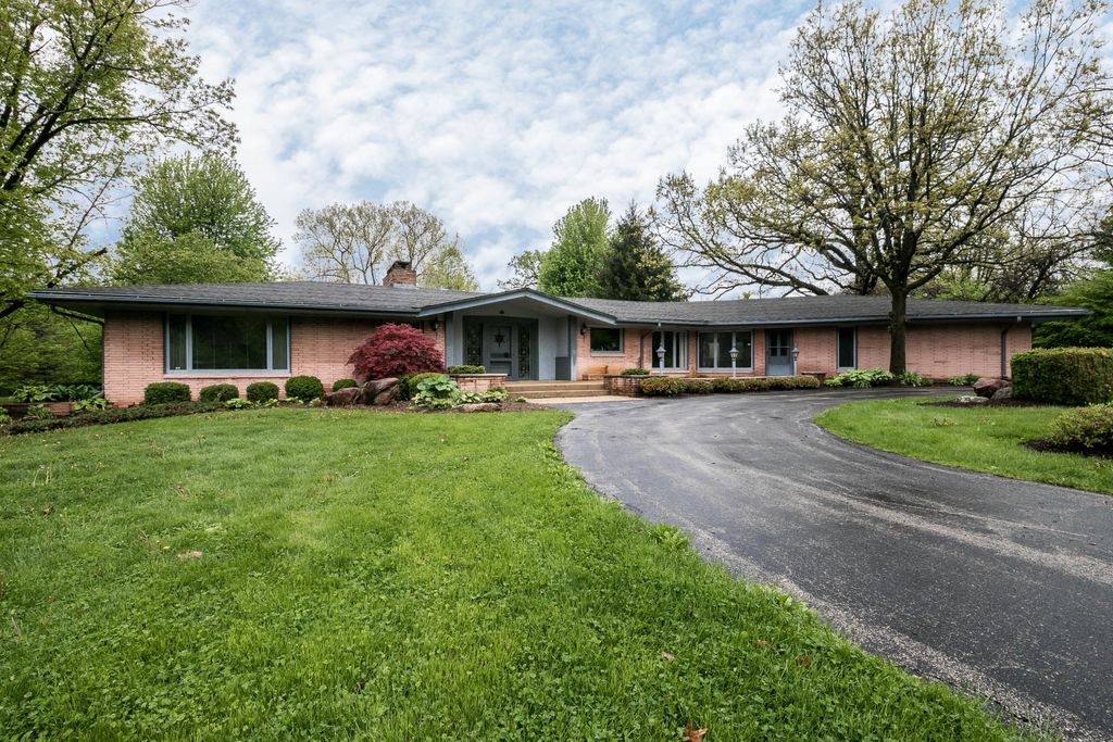 4606 Spring Brook Rd, Rockford, IL 2 Bed, 2 Bath Single 4606 Spring Brook Rd, Rockford, IL 2 Bed, 2 Bath Single