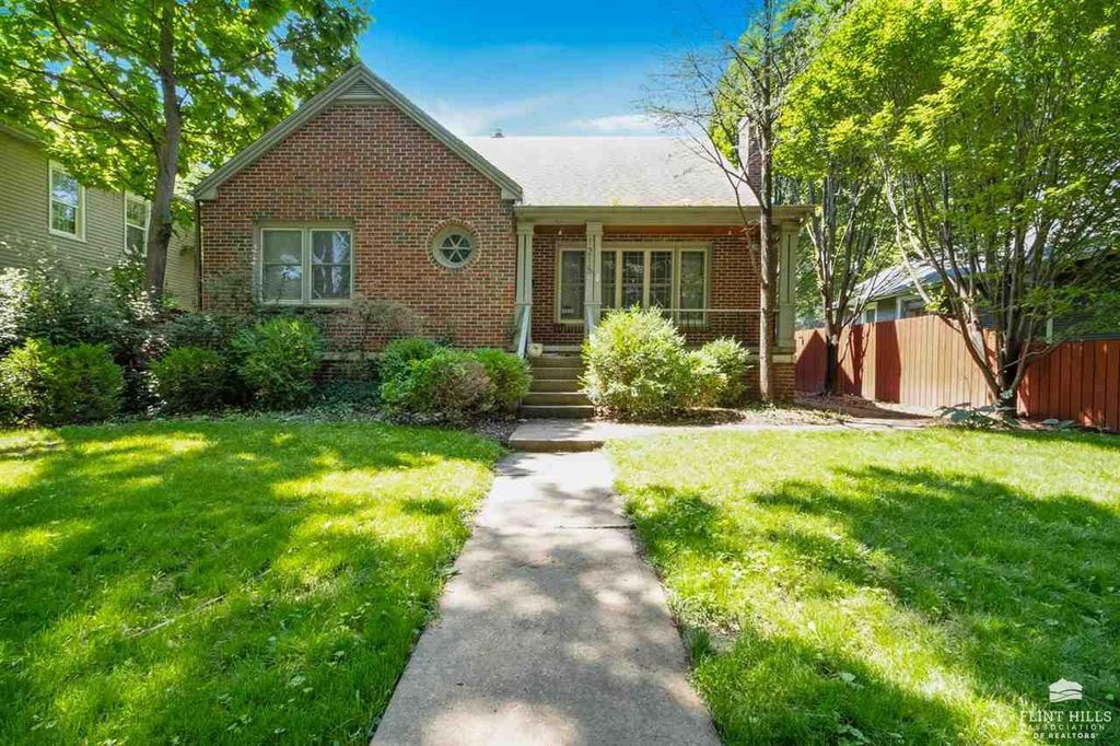 1215 Houston St, Manhattan, KS 66502 MLS 20241674 Trulia