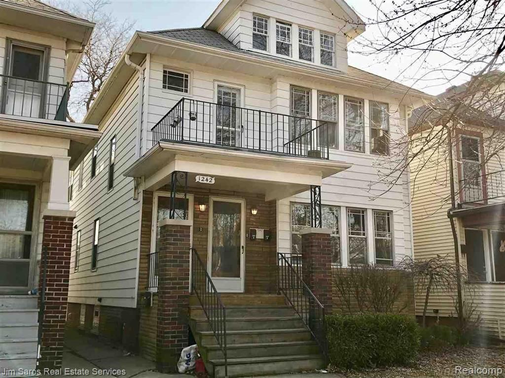 1242 Maryland St #2, Grosse Pointe Park, MI 48230