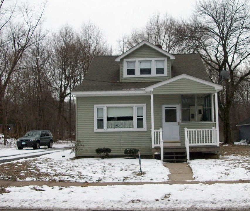 3 Manning Rd, Enfield, CT 06082