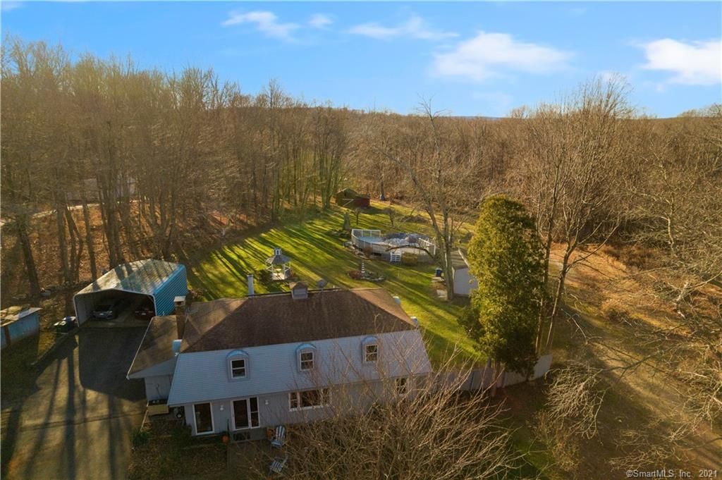 196 Butlertown Rd, Waterford, CT 06385