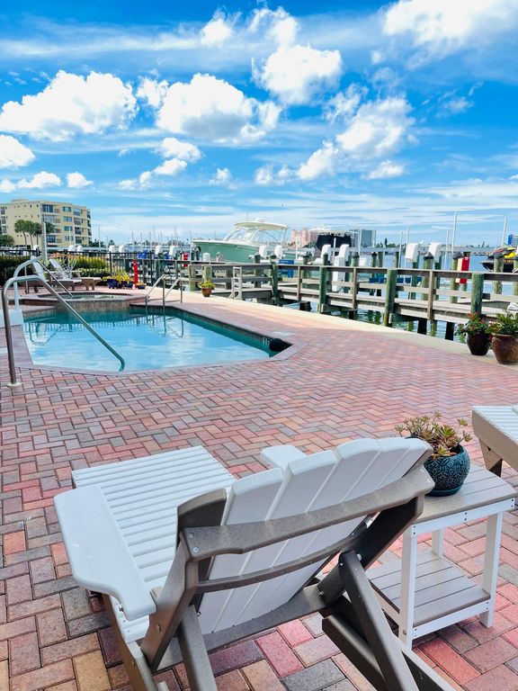200 Skiff Poin #303, Clearwater Beach, FL 33767