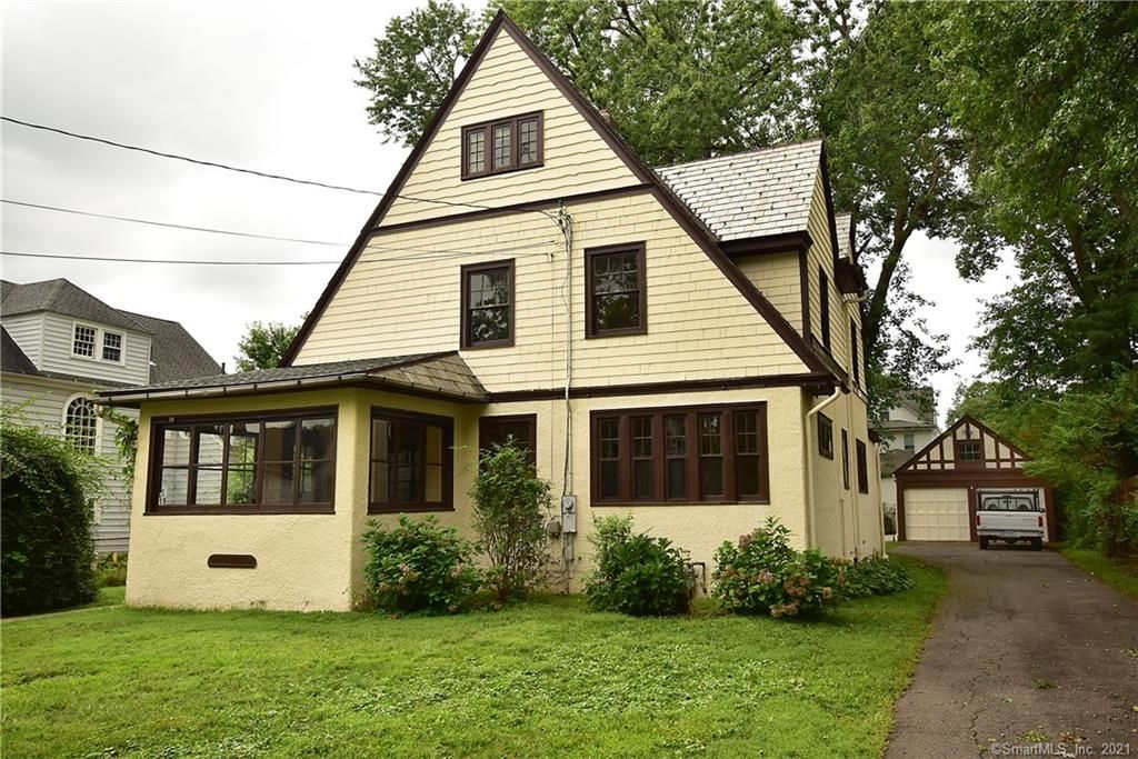19 Lexington Rd, West Hartford, CT 06119