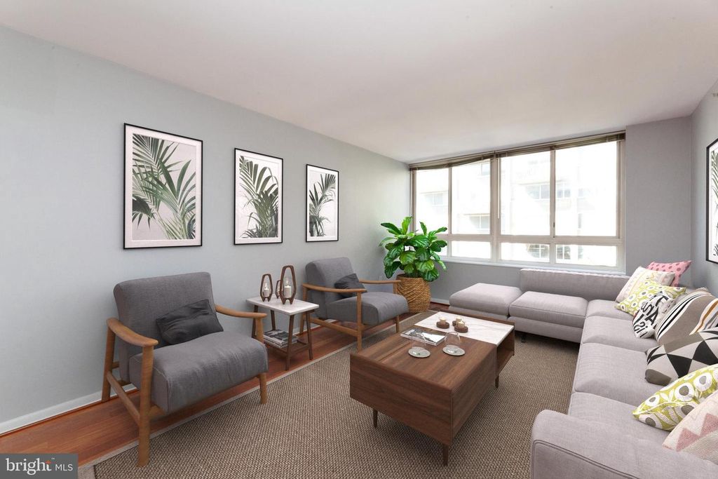 355 I St SW #322, Washington, DC 20024