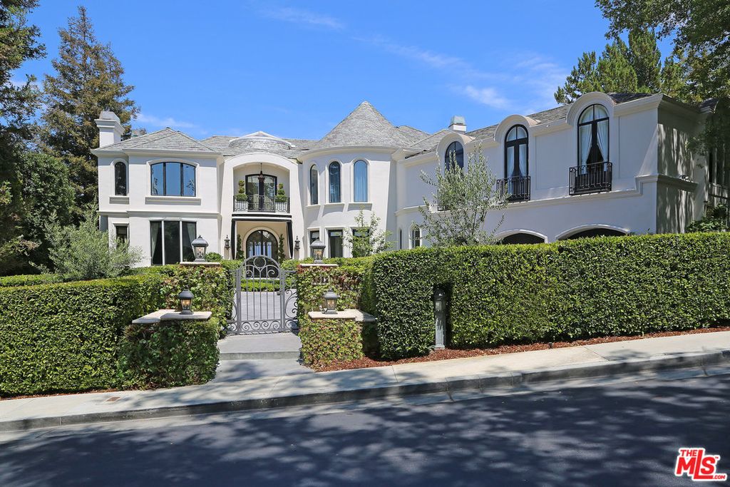 3312 Clerendon Rd, Beverly Hills, CA 90210