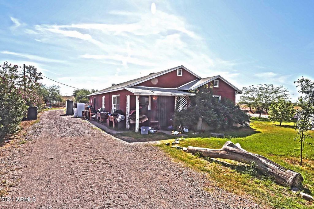 1053 S 3rd St, Coolidge, AZ 85128