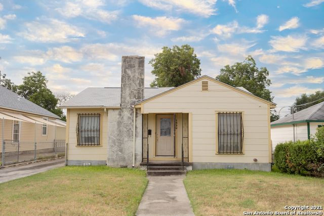 1930 W Mistletoe Ave, San Antonio, TX 78201