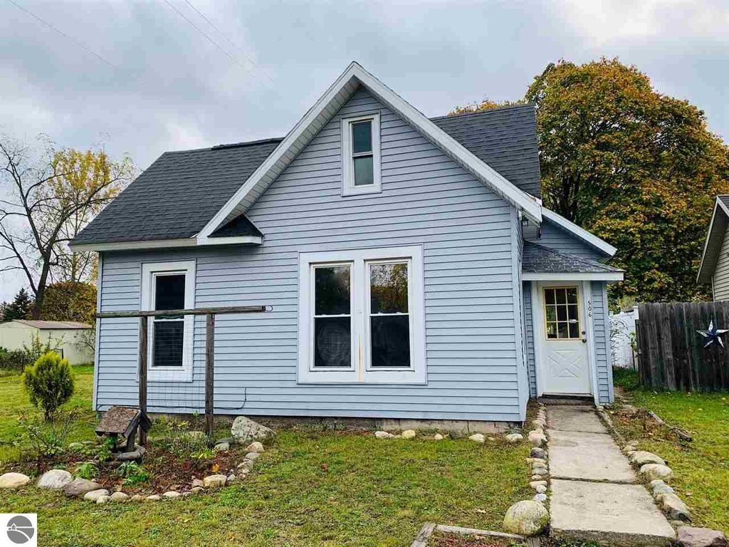 506 Selma St, Cadillac, MI 49601