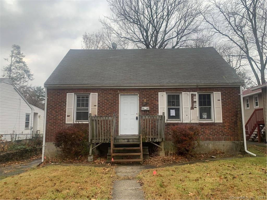 65 Collins St, Waterbury, CT 06704