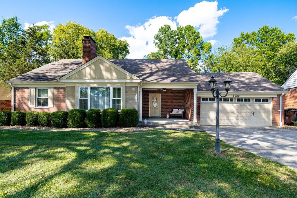 6022 Saint Regis Dr, Cincinnati, OH 45236