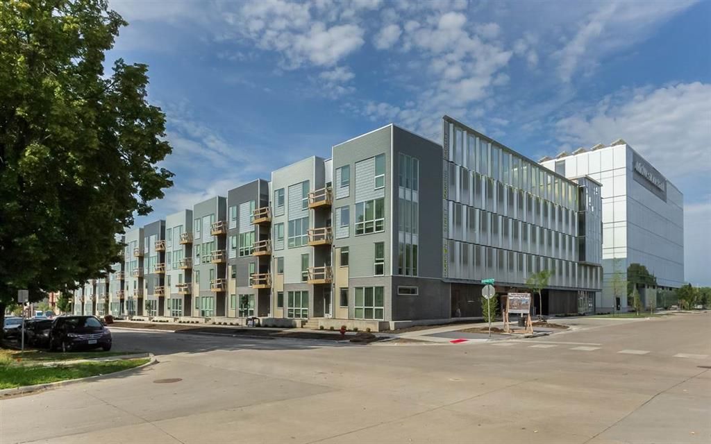 535 S Dubuque St, Iowa City, IA 2 Bed, 3 Bath Townhouse 9 Photos